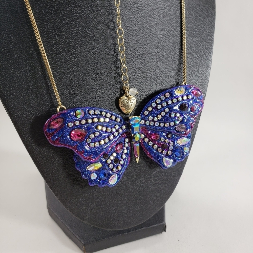 Betsey johnson purple butterfly statement necklace - Picture 2 of 5